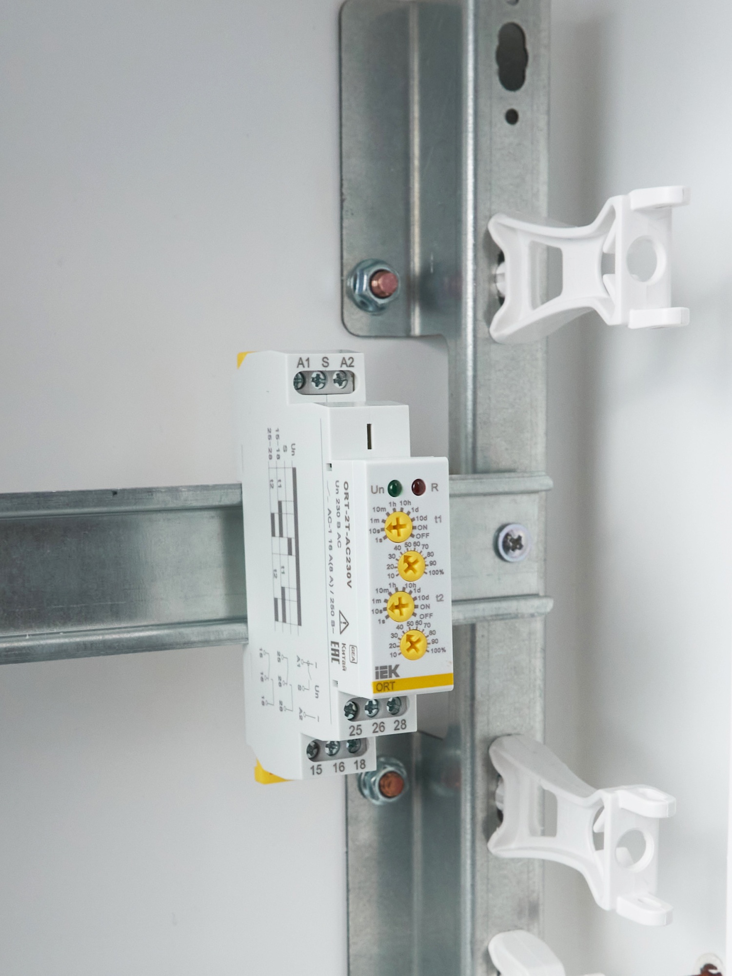 Реле времени ORT 2 контакта 2 уставки 230В AC IEK